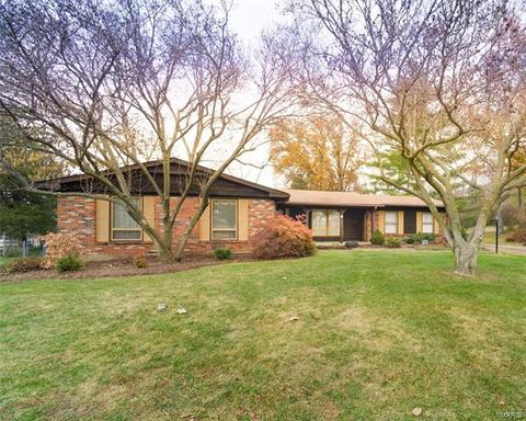 412 Bedford Ln, Ballwin, MO 63011 photo 2