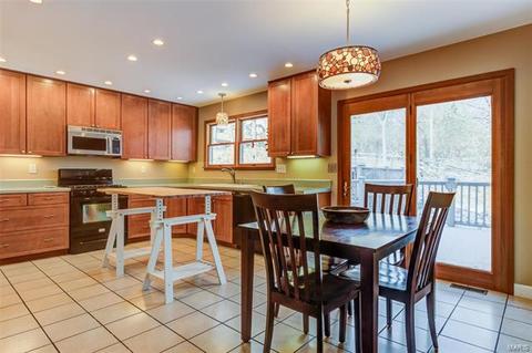 1325 Bridge Creek Trl, Ellisville, MO 63021 photo 3