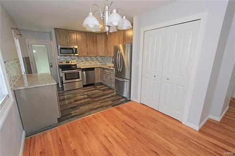 808 Rauscher, Ballwin, MO 63011 photo 5