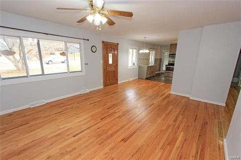 808 Rauscher, Ballwin, MO 63011 photo 3