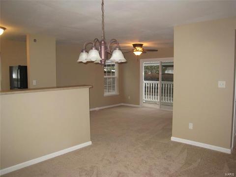 7203 Spring Creek Ln, O'fallon, MO 63368 photo 2