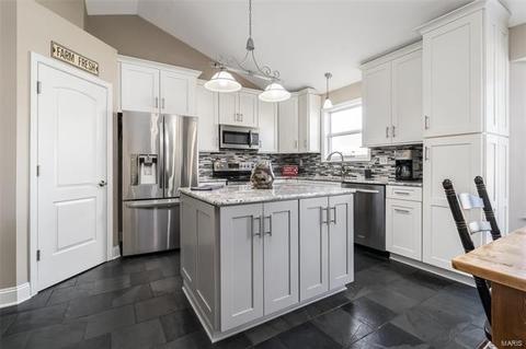 11 Deer Pointe Ct, O'fallon, MO 63366 photo 9
