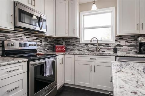 11 Deer Pointe Ct, O'fallon, MO 63366 photo 3