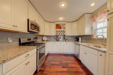 817 Top Notch Ln, Eureka, MO 63025 photo 8