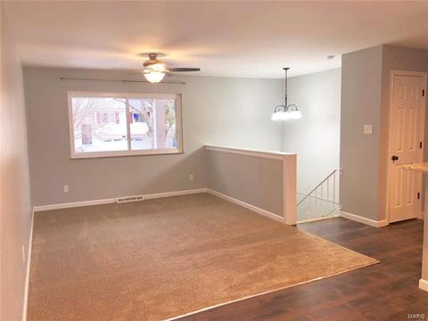 12 James Ct, Ballwin, MO 63021 photo 3