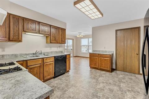 3598 Ruby Ln, Saint Charles, MO 63303 photo 4