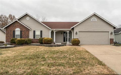 2013 Hackmann Estates Dr, Saint Charles, MO 63303 photo 2