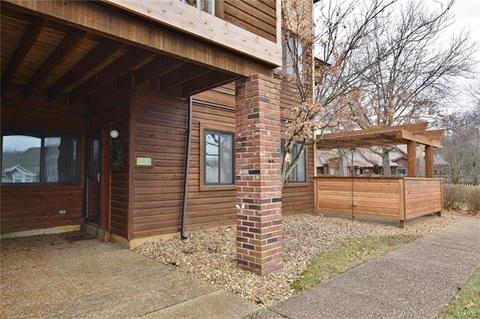 1008 Hemingway Ln, Weldon Spring, MO 63304 photo 1