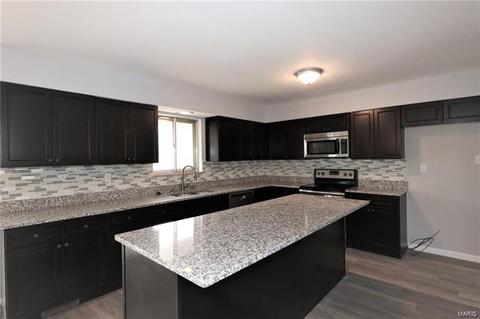 310 Raymond Dr, O'fallon, MO 63366 photo 5