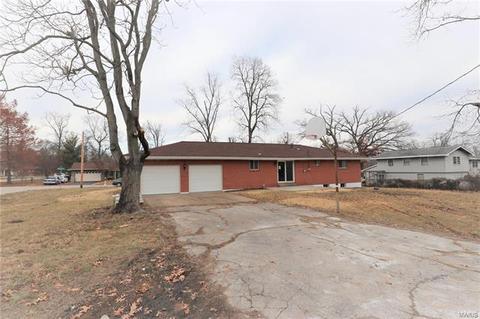 310 Raymond Dr, O'fallon, MO 63366 photo 2