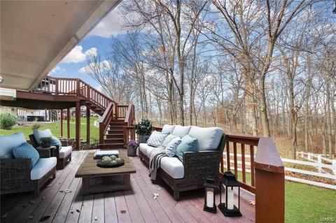 1041 Pebble Beach Dr, O'fallon, MO 63366 photo 2