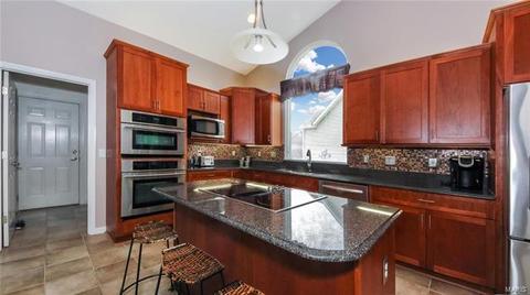 1041 Pebble Beach Dr, O'fallon, MO 63366 photo 9
