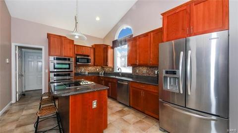 1041 Pebble Beach Dr, O'fallon, MO 63366 photo 8