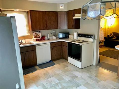 332 Whitehall, Manchester, MO 63021 photo 3