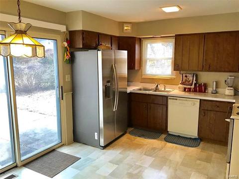 332 Whitehall, Manchester, MO 63021 photo 4