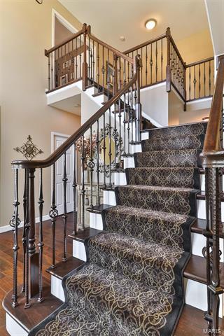 578 Castle Ridge Dr, Ballwin, MO 63021 photo 5
