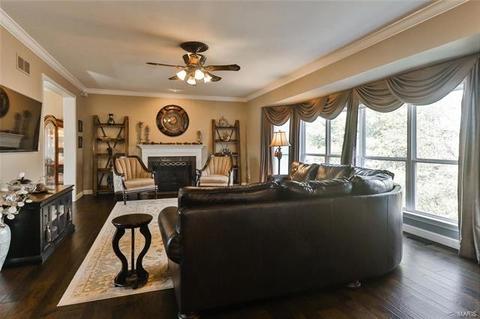 578 Castle Ridge Dr, Ballwin, MO 63021 photo 15