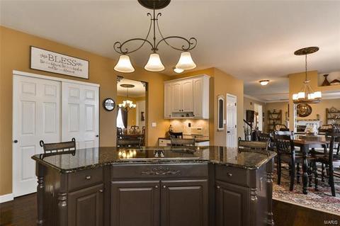 578 Castle Ridge Dr, Ballwin, MO 63021 photo 10