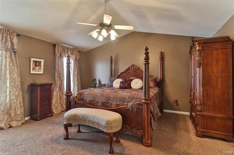 578 Castle Ridge Dr, Ballwin, MO 63021 photo 19