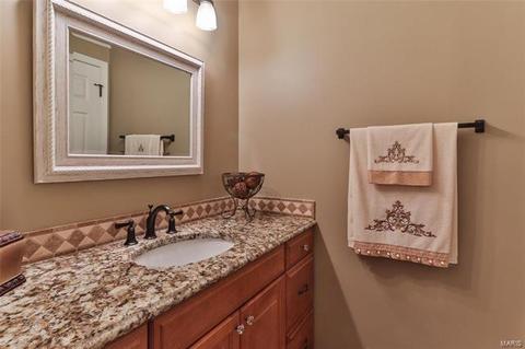 578 Castle Ridge Dr, Ballwin, MO 63021 photo 26