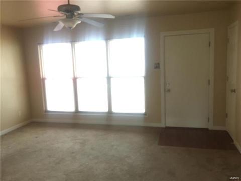 703 Plaza Dr, O'fallon, MO 63366 photo 2