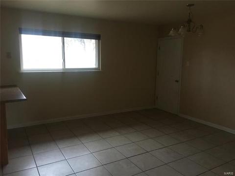 703 Plaza Dr, O'fallon, MO 63366 photo 7
