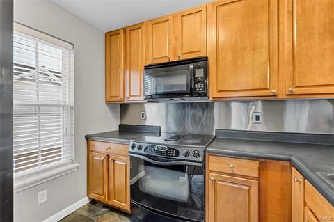 3302 Spring Creek Ln, O'fallon, MO 63368 photo 9