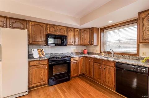 417 Lennox Dr, Ballwin, MO 63011 photo 19