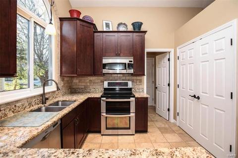 1236 Richland Meadows Dr, Ballwin, MO 63021 photo 10