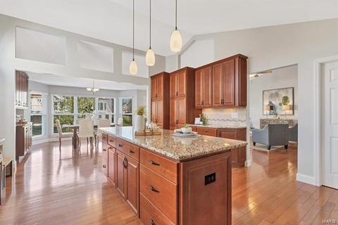 210 Chestnut Hill Dr, O'fallon, MO 63368 photo 11