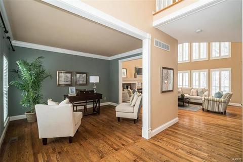 957 Kiefer Trails Dr, Ballwin, MO 63021 photo 14
