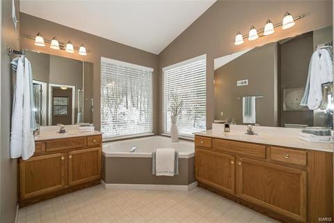 957 Kiefer Trails Dr, Ballwin, MO 63021 photo 49
