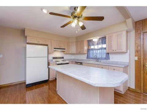 2800 Park Ave, Saint Charles, MO 63301 photo 8