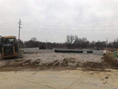 2424 Aurelien Ct, Saint Charles, MO 63301 photo 2