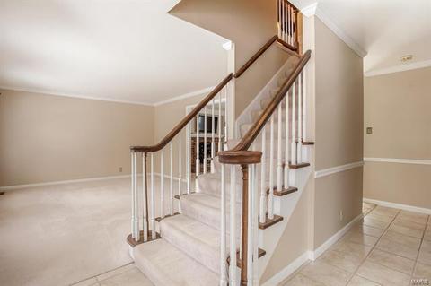194 Spring Oaks, Ballwin, MO 63011 photo 2