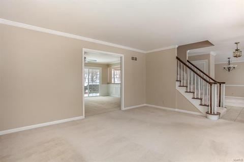 194 Spring Oaks, Ballwin, MO 63011 photo 3