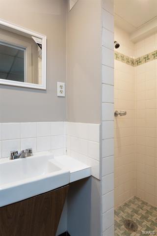 677 Henry Ave, Manchester, MO 63011 photo 15
