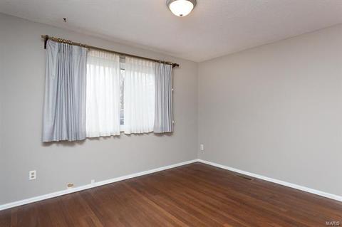 677 Henry Ave, Manchester, MO 63011 photo 12