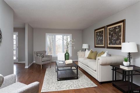 677 Henry Ave, Manchester, MO 63011 photo 3