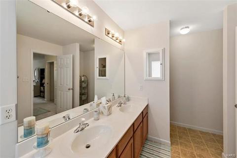 517 Springhurst Pkwy, O'fallon, MO 63368 photo 15