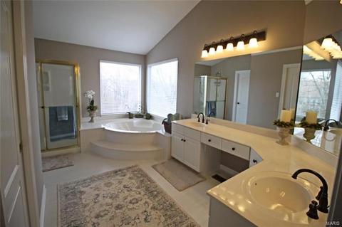 2217 Oak Crest Manor Ln, Wildwood, MO 63011 photo 25