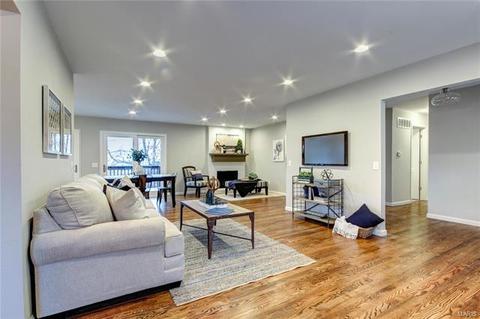 1018 Dutch Ml, Ballwin, MO 63011 photo 8