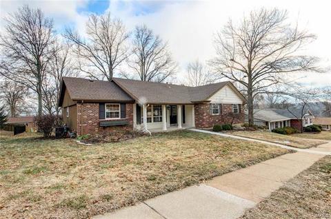 1018 Dutch Ml, Ballwin, MO 63011 photo 4