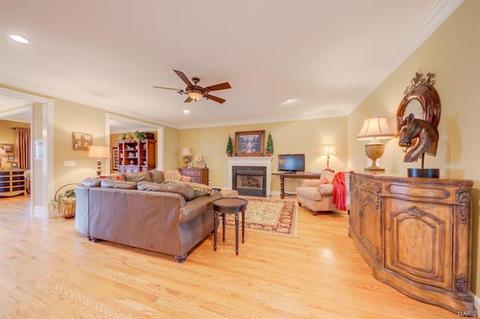 20 Agravaine Ct, Weldon Spring, MO 63304 photo 9