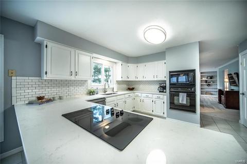 862 Ivy Trce, Ballwin, MO 63021 photo 8