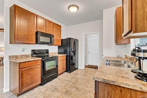 98 Tisbury Ct, O'fallon, MO 63366 photo 7