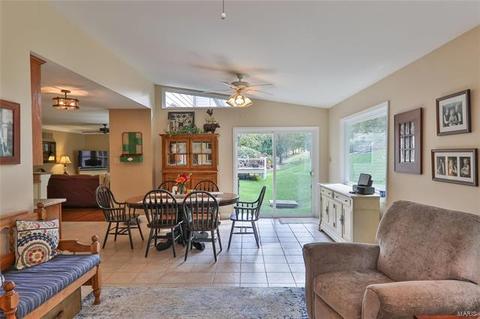 347 Buckhurst Dr, Ballwin, MO 63021 photo 9