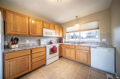 720 Levin Dr, O'fallon, MO 63366 photo 5