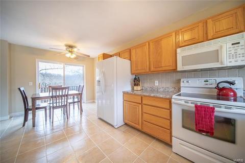 720 Levin Dr, O'fallon, MO 63366 photo 6