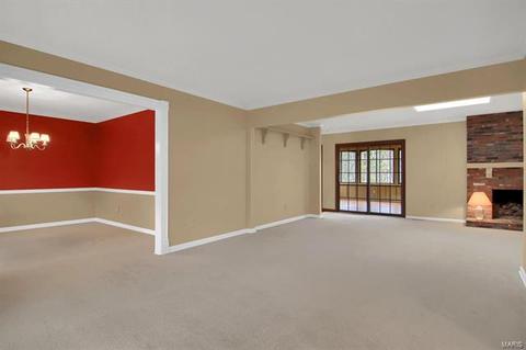 785 Berquist, Ballwin, MO 63011 photo 3